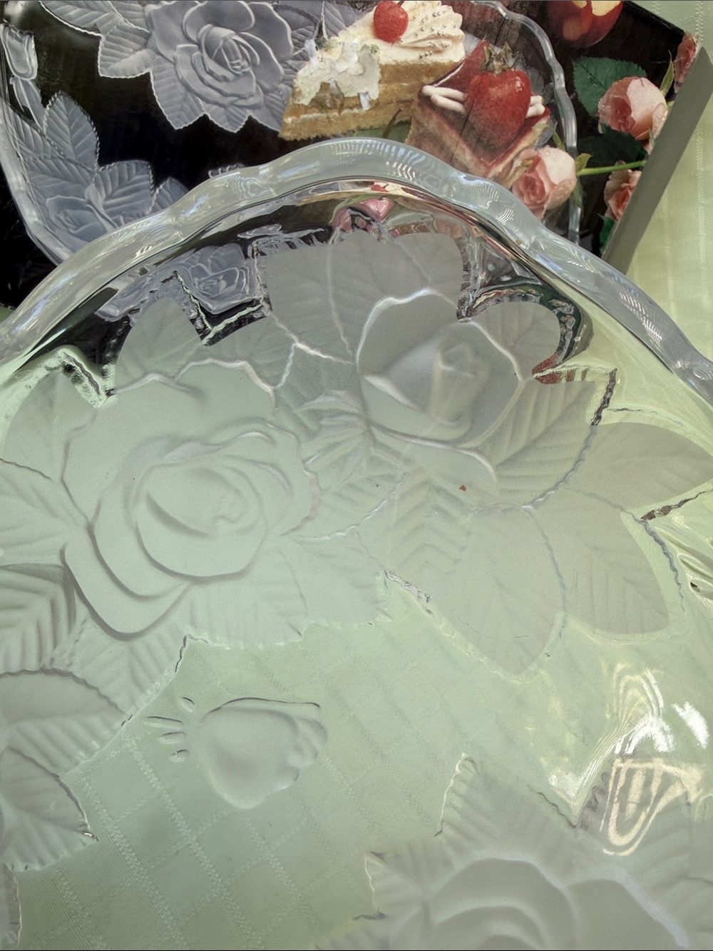 Vintage glass sandwich tray - Picture 4 of 8
